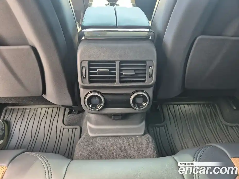 Land Rover Range-Rover Velar 2025 3.0 гидро в Москве № 1349567, фото 15