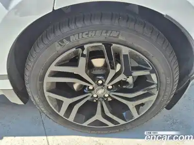 Land Rover Range-Rover Velar 2025 3.0 гидро в Москве № 1349567, миниатюра 4