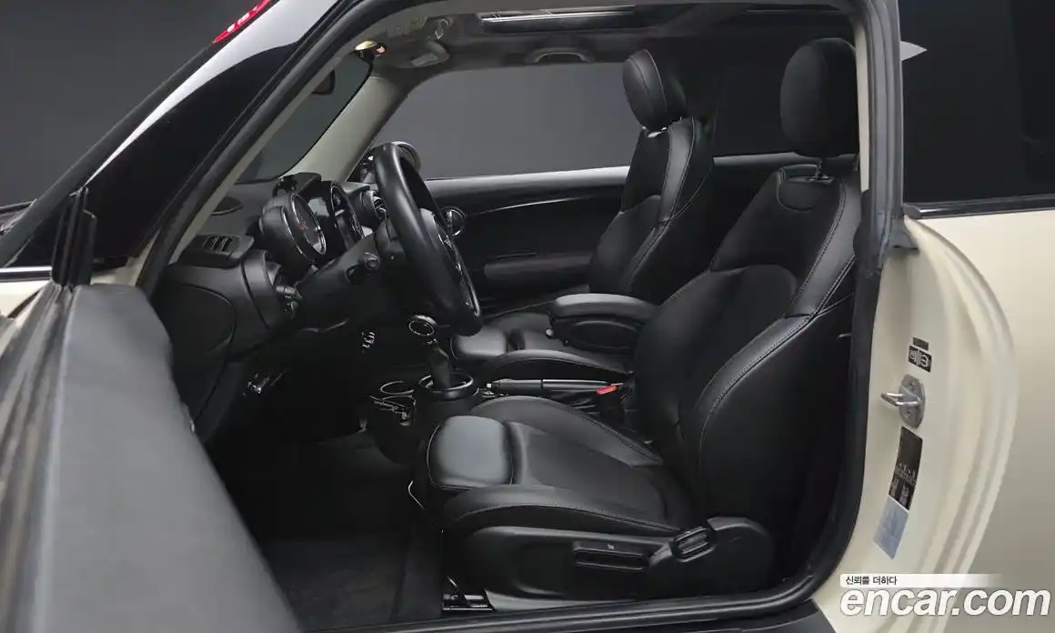 Mini Cooper 2018 1.5 гидро в Москве № 1349667, фото 12