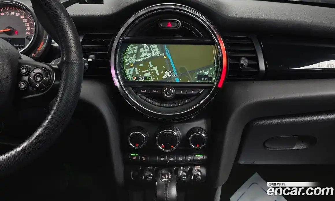 Mini Cooper 2018 1.5 гидро в Москве № 1349667, фото 13
