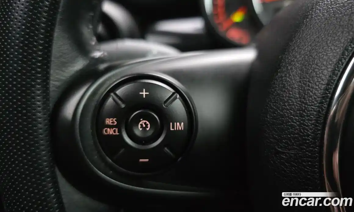 Mini Cooper 2018 1.5 гидро в Москве № 1349667, фото 16