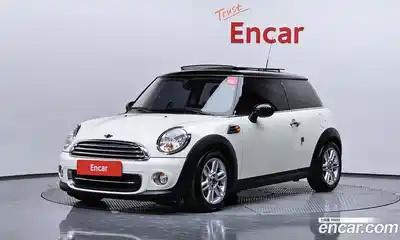 Mini Cooper, 2011