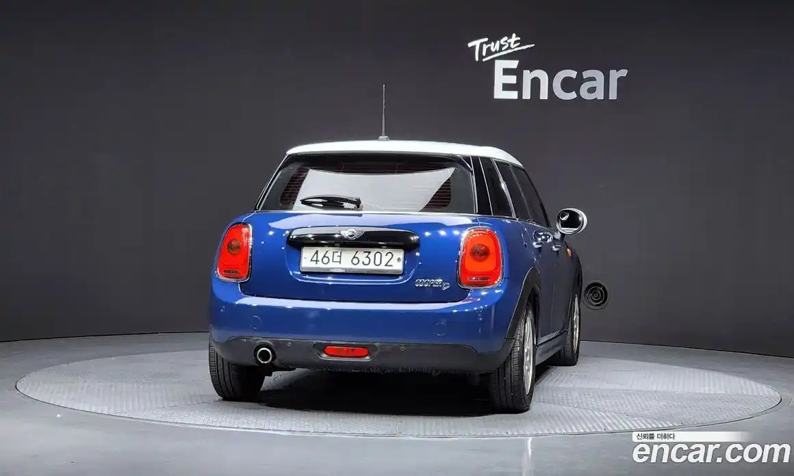 Mini Cooper 2017 1.5 гидро в Москве № 1349841, фото 4