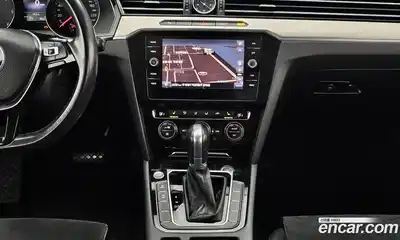 Volkswagen Passat 2018 2.0 гидро в Москве № 1350330, миниатюра 12
