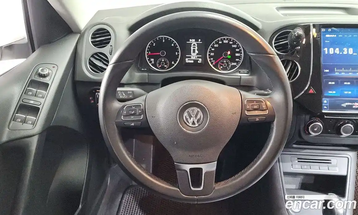 Volkswagen Tiguan 2015 2.0 гидро в Москве № 1350409, фото 14