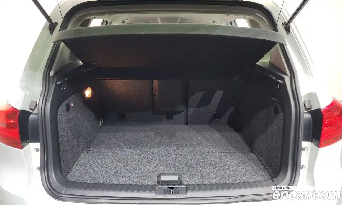 Volkswagen Tiguan 2015 2.0 гидро в Москве № 1350409, фото 17
