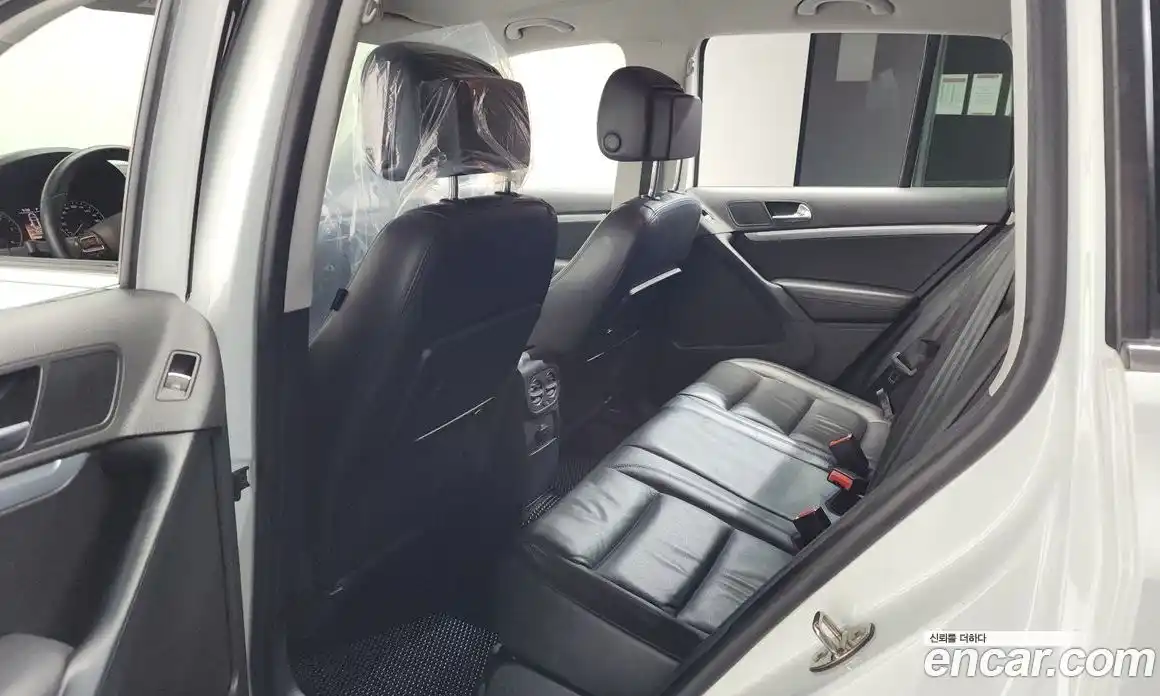 Volkswagen Tiguan 2015 2.0 гидро в Москве № 1350409, фото 18