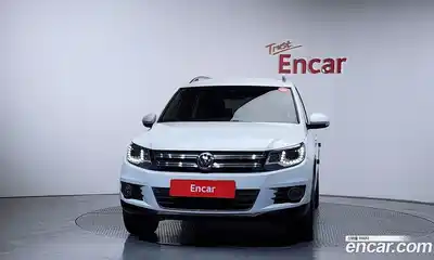 Volkswagen Tiguan 2015 2.0 гидро в Москве № 1350409, миниатюра 3