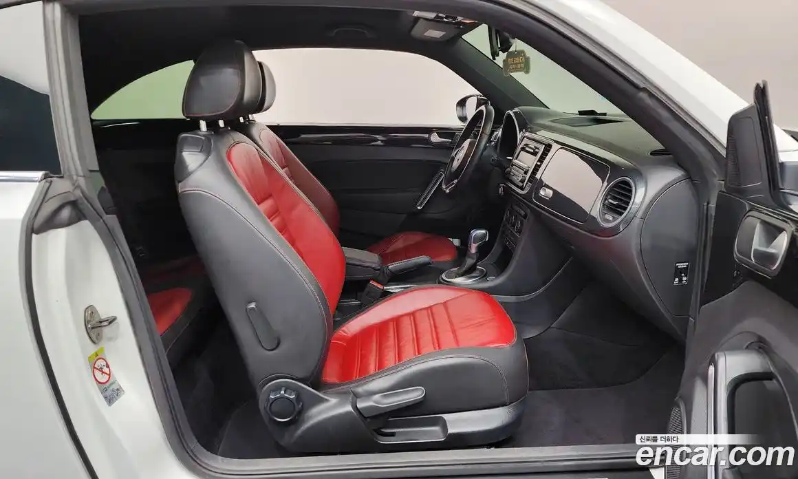 Volkswagen Beatle 2015 2.0 гидро в Москве № 1350425, фото 11