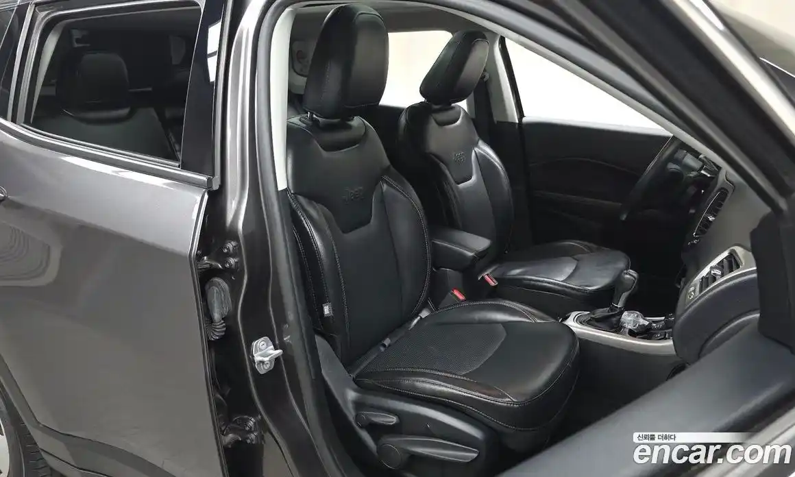Jeep Compass 2018 2.4 гидро в Москве № 1350617, фото 12