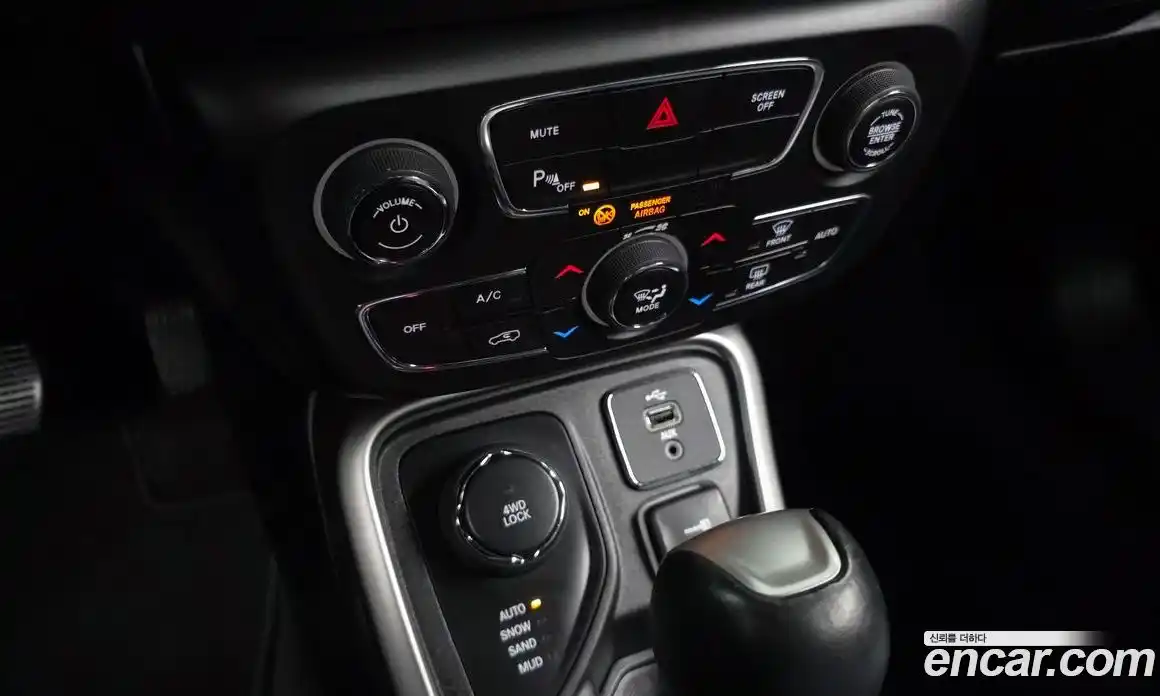 Jeep Compass 2018 2.4 гидро в Москве № 1350617, фото 17