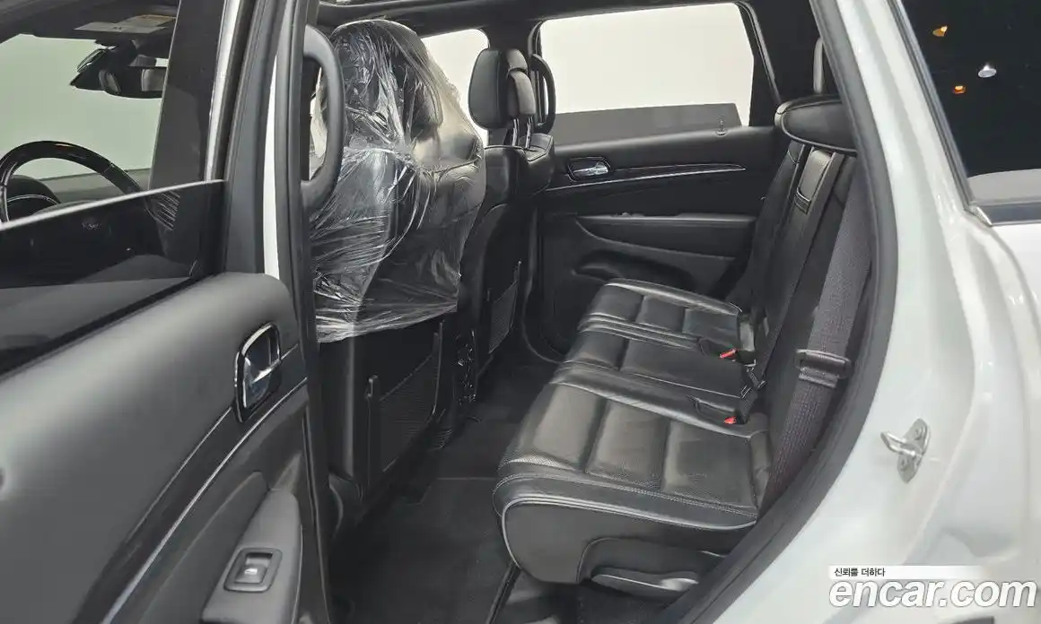 Jeep Cherokee 2019 3.6 гидро в Москве № 1350661, фото 11
