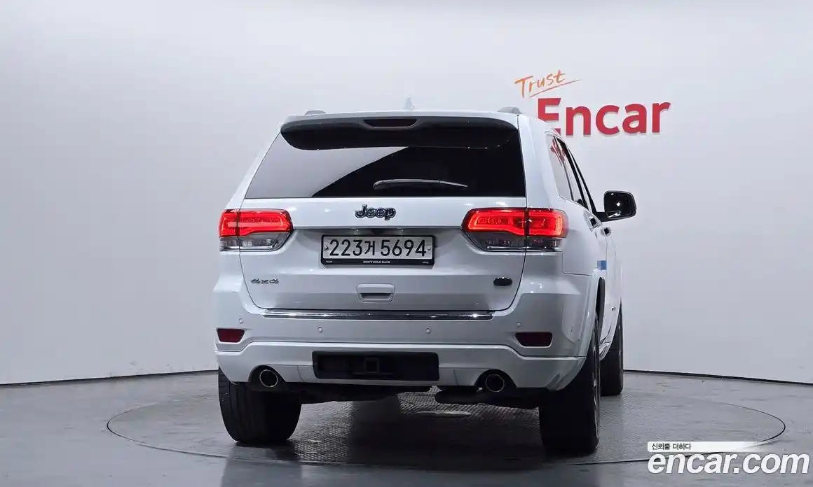 Jeep Cherokee 2019 3.6 гидро в Москве № 1350661, фото 4