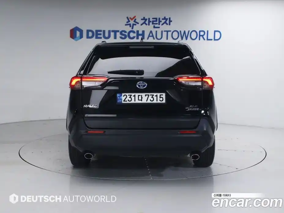 Toyota RAV4 2022 2.5 гидро в Москве № 1350763, фото 4
