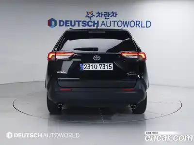 Toyota RAV4 2022 2.5 гидро в Москве № 1350763, миниатюра 4