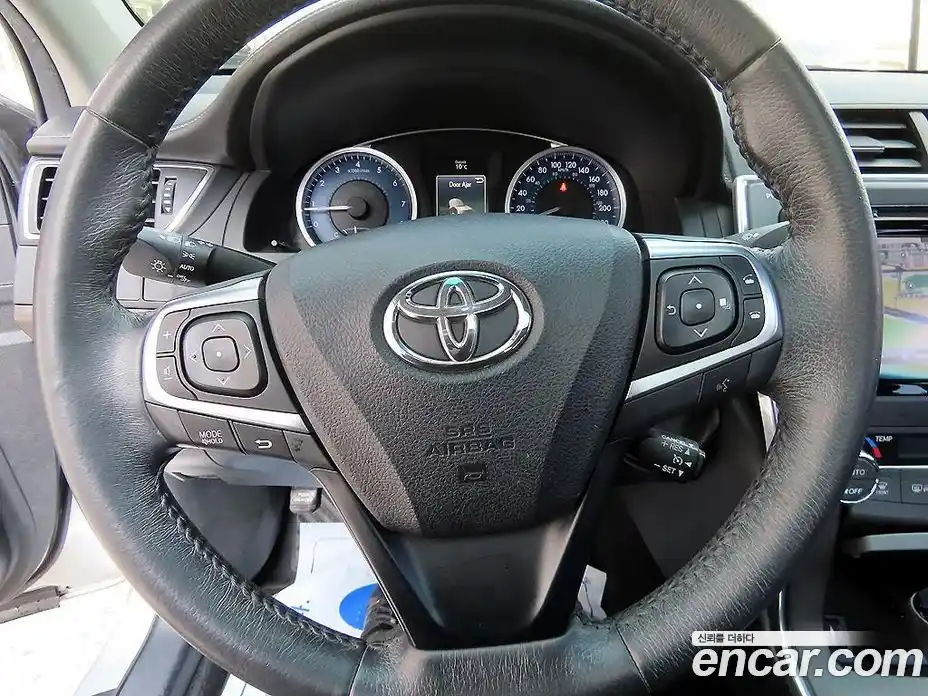 Toyota Camry 2017 2.5 гидро в Москве № 1350769, фото 20