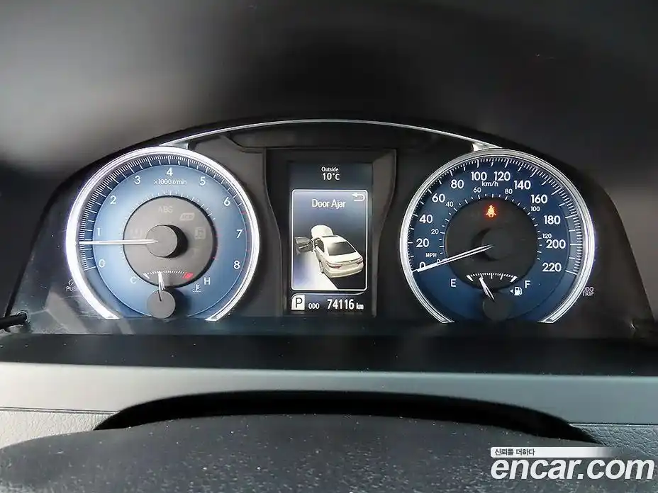 Toyota Camry 2017 2.5 гидро в Москве № 1350769, фото 8