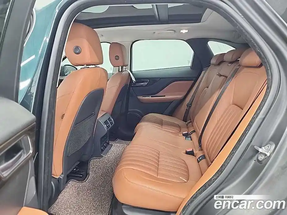Jaguar F-Pace 2017 2.0 гидро в Москве № 1351170, фото 12
