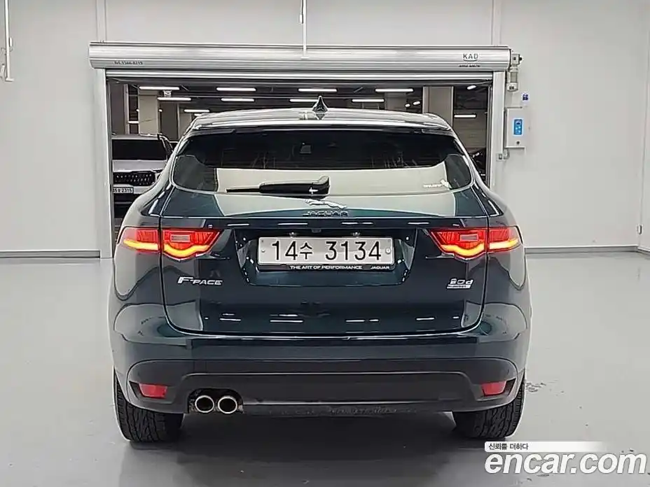 Jaguar F-Pace 2017 2.0 гидро в Москве № 1351170, фото 3