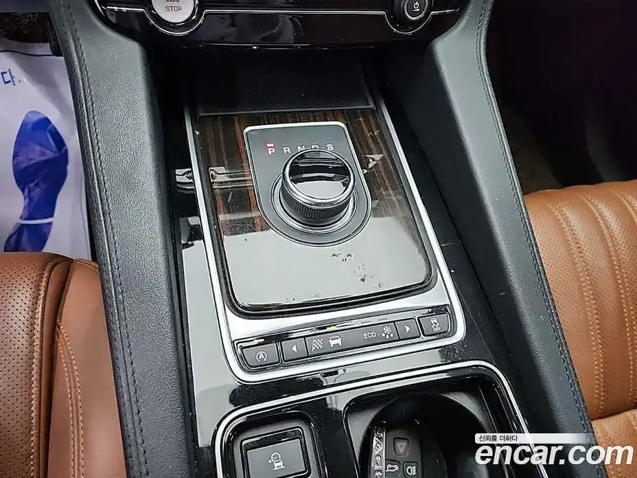 Jaguar F-Pace 2017 2.0 гидро в Москве № 1351170, фото 8