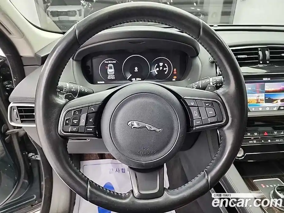 Jaguar F-Pace 2017 2.0 гидро в Москве № 1351170, фото 9
