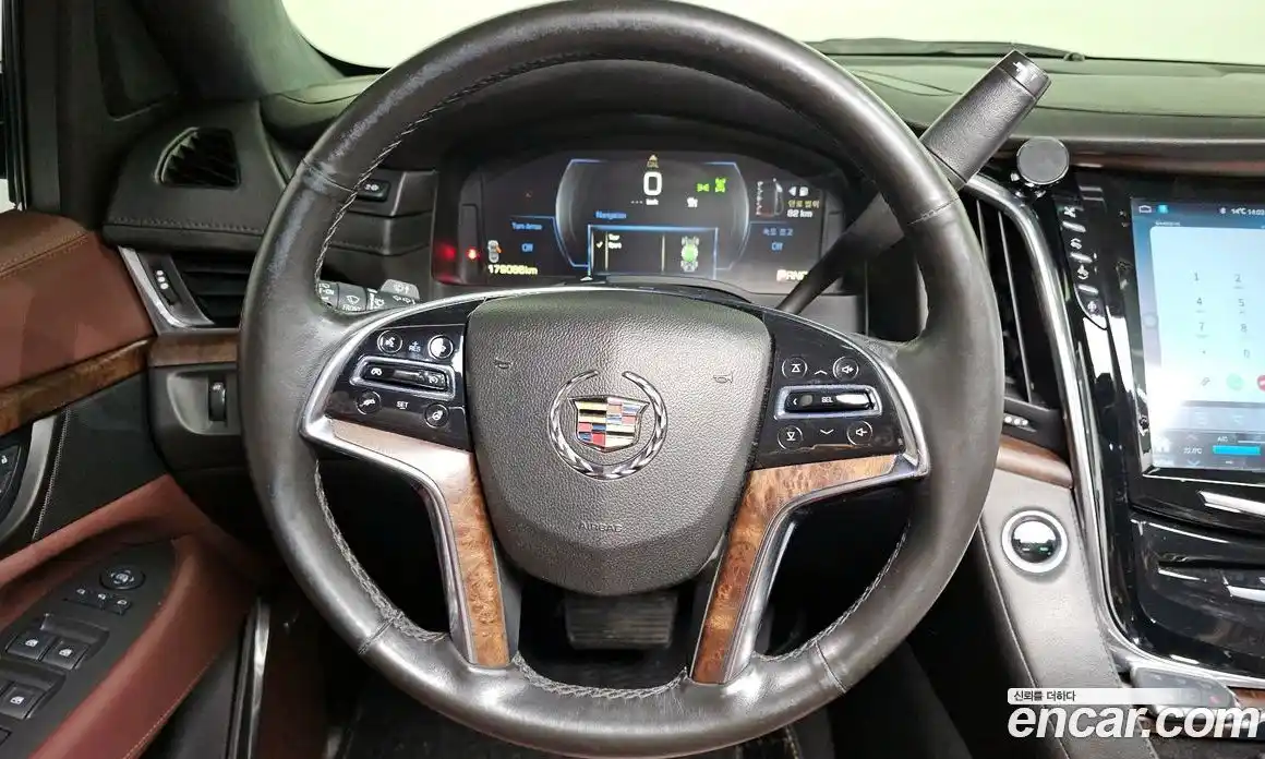 Cadillac Escalade 2015 6.2 гидро в Москве № 1351355, фото 13
