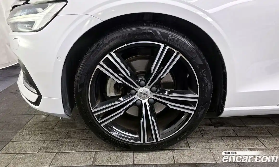 Volvo S60 2019 2.0 гидро в Москве № 164701, фото 5