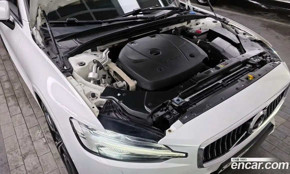 Volvo S60 2019 2.0 гидро в Москве № 164701, фото 6