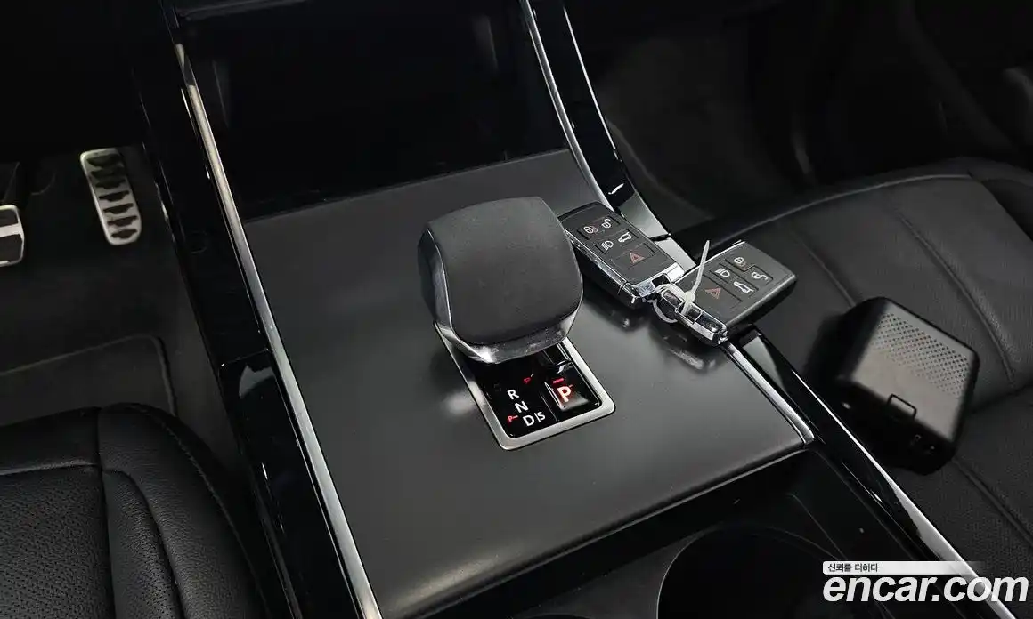 Land Rover Range-Rover Evoque 2024 2.0 гидро в Москве № 165940, фото 9