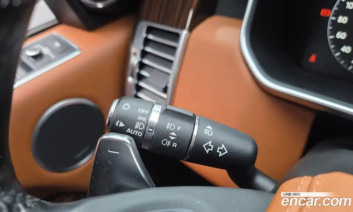 Land Rover Range-Rover 2017 4.4 гидро в Москве № 166625, фото 17