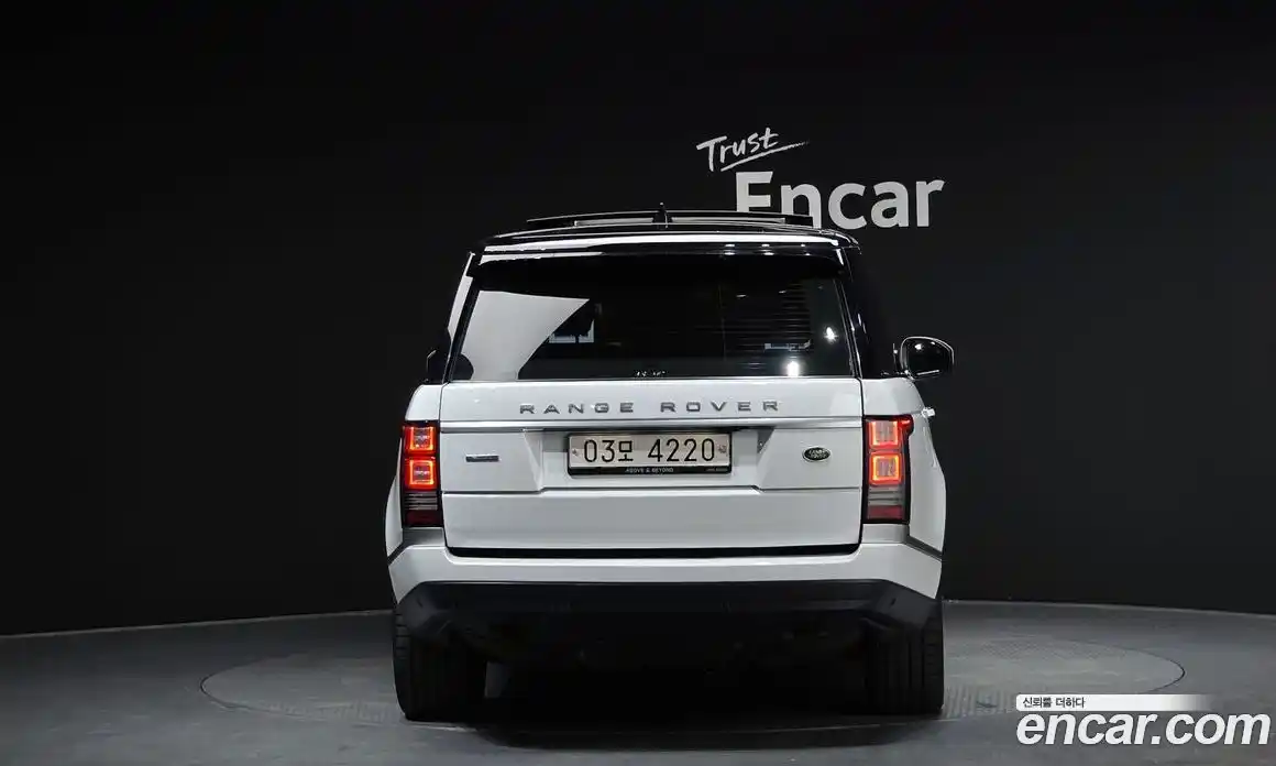 Land Rover Range-Rover 2017 4.4 гидро в Москве № 166625, фото 4