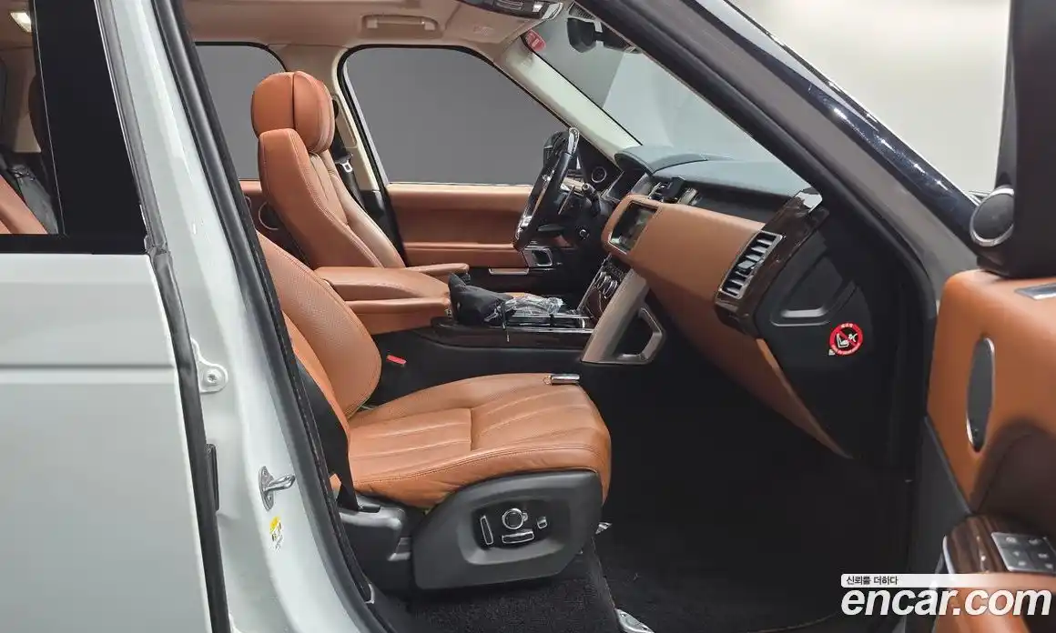 Land Rover Range-Rover 2017 4.4 гидро в Москве № 166625, фото 10