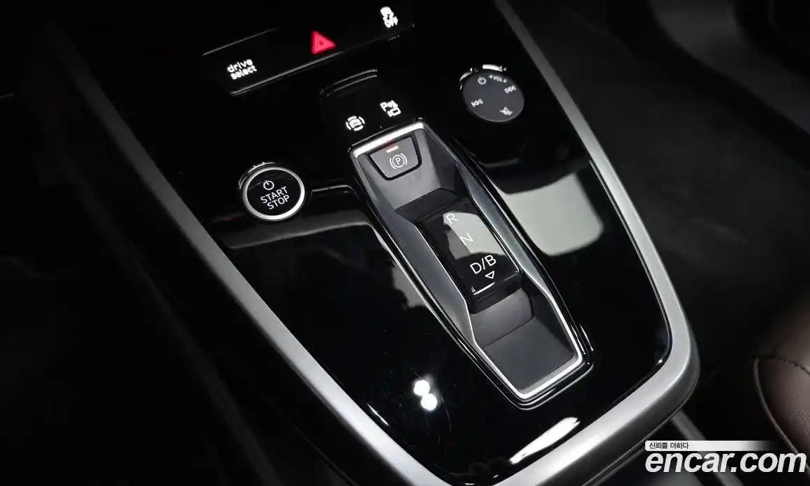 Audi Q4 e-tron 2022 0.2 гидро в Москве № 230040, фото 9