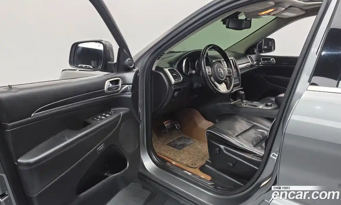 Jeep Cherokee 2013 3.0 гидро в Москве № 232749, фото 11