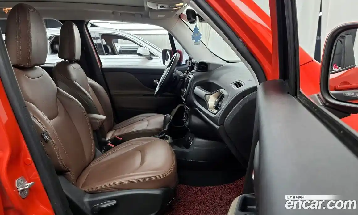 Jeep Renegade 2015 2.4 гидро в Москве № 232776, фото 11