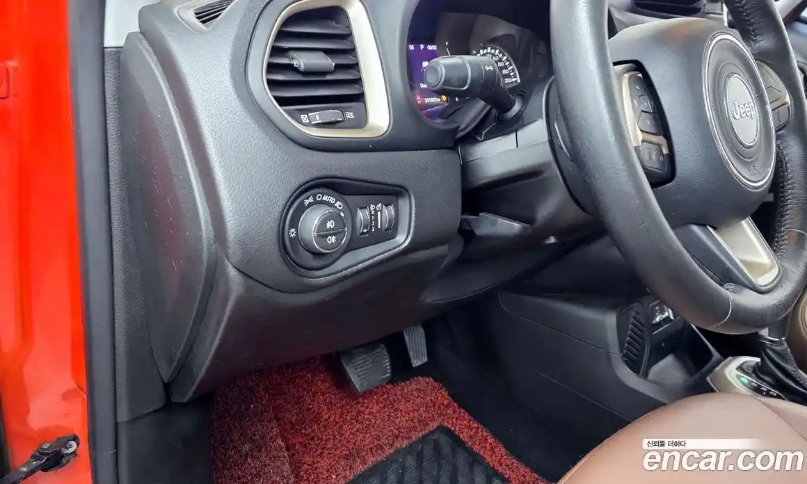 Jeep Renegade 2015 2.4 гидро в Москве № 232776, фото 16