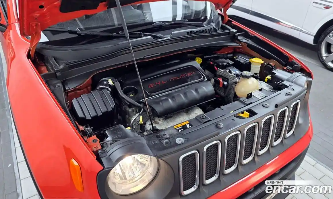 Jeep Renegade 2015 2.4 гидро в Москве № 232776, фото 6