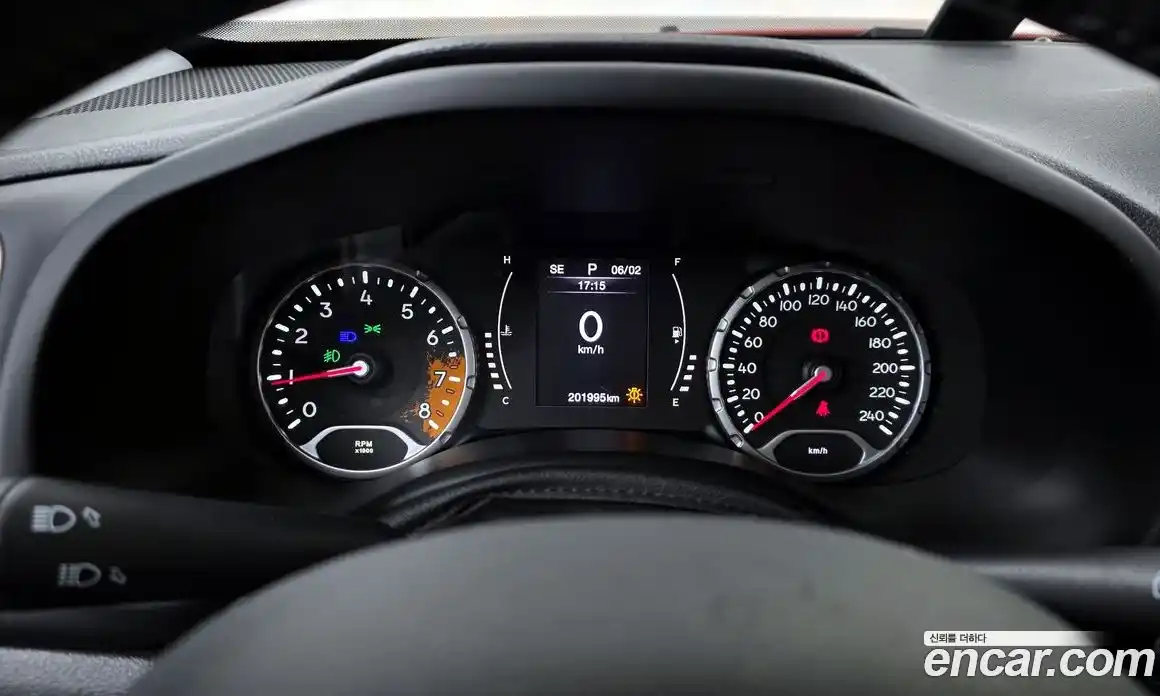 Jeep Renegade 2015 2.4 гидро в Москве № 232776, фото 8