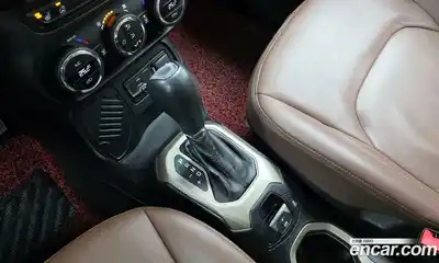 Jeep Renegade 2015 2.4 гидро в Москве № 232776, миниатюра 9