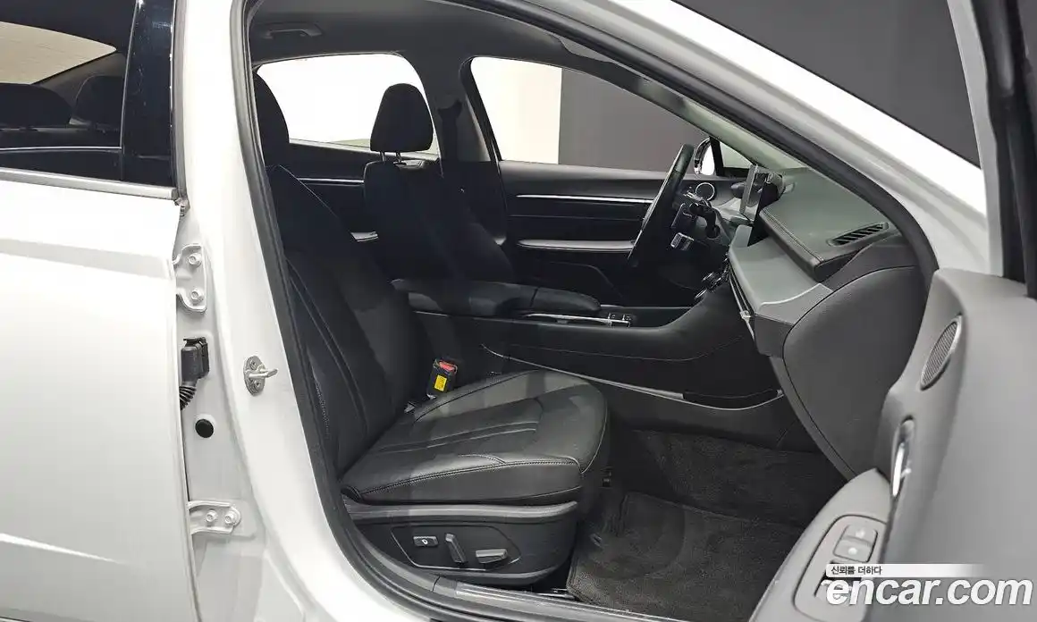 Hyundai Sonata 2025 1.6 гидро в Москве № 1317425, фото 10