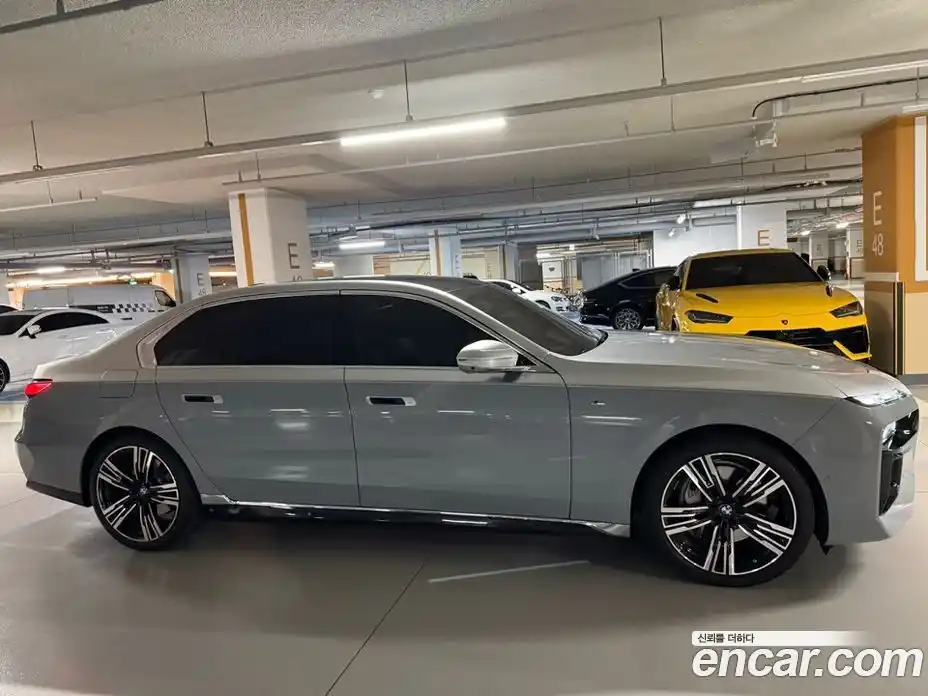 BMW 7-Series 2023 3.0 гидро в Москве № 1318462, фото 4