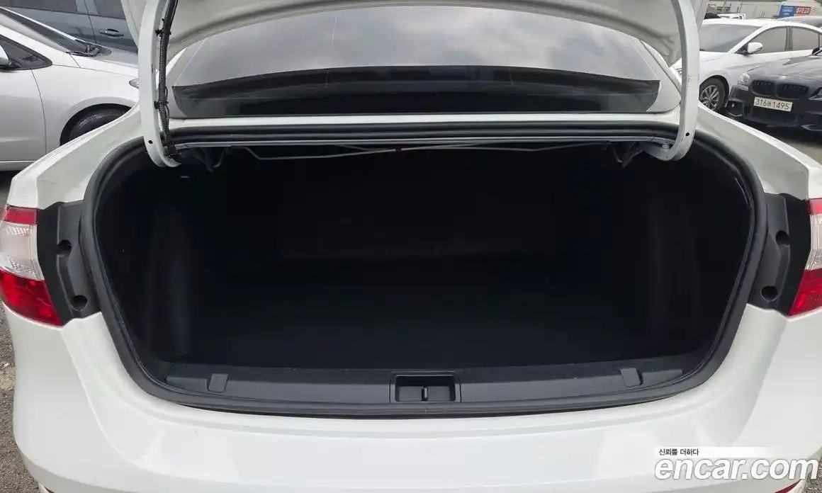 Renault SM3 2017 1.6 гидро в Москве № 1321560, фото 14