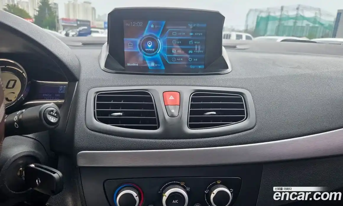 Renault SM3 2017 1.6 гидро в Москве № 1321560, фото 9