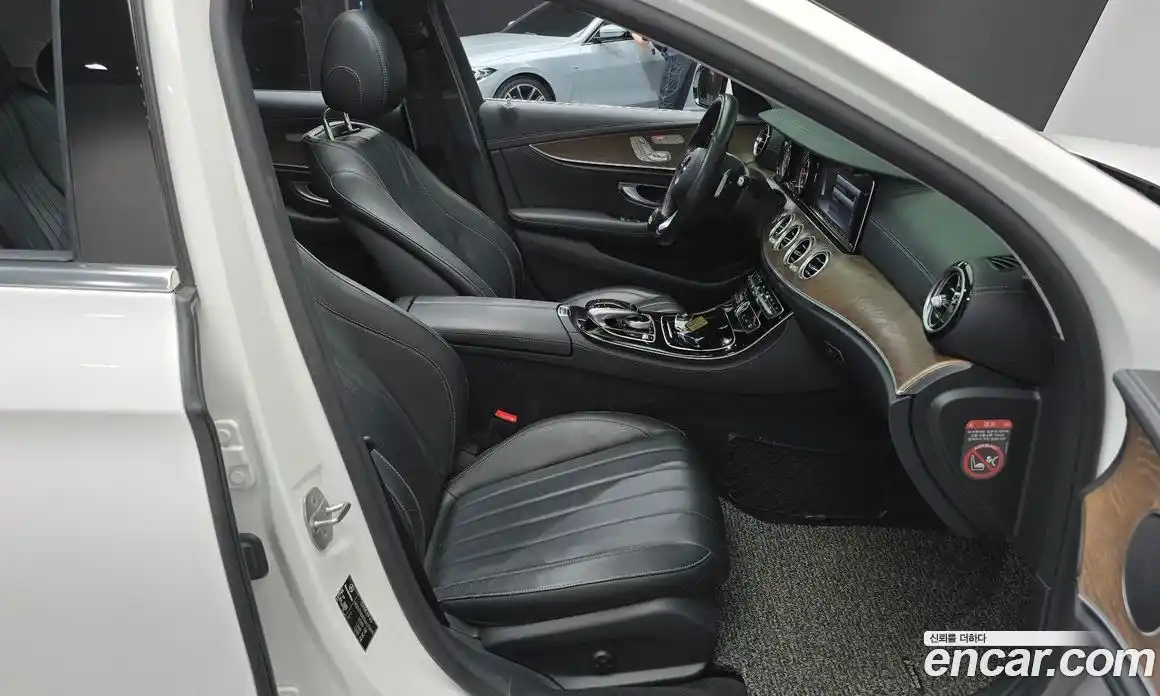 Mercedes-Benz E-Class 2017 1.9 гидро в Москве № 1322347, фото 11