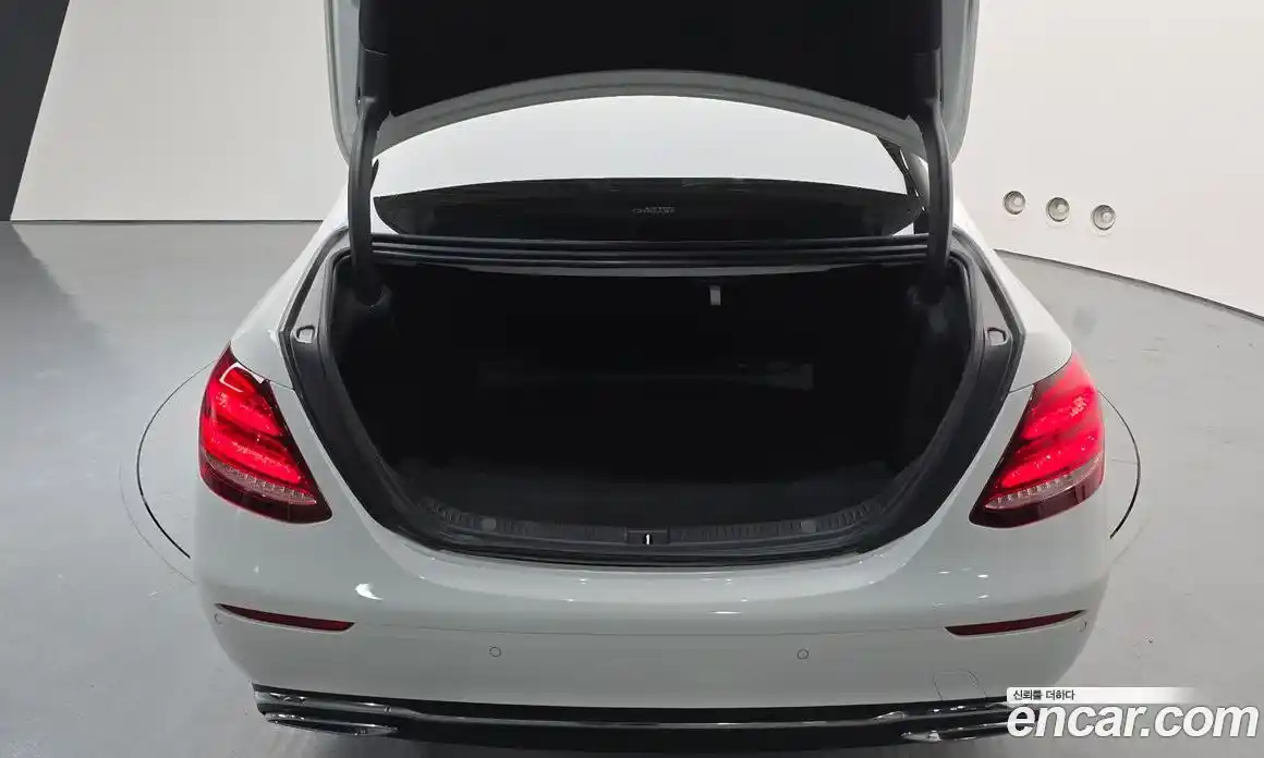 Mercedes-Benz E-Class 2017 1.9 гидро в Москве № 1322347, фото 20