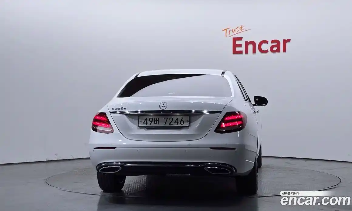 Mercedes-Benz E-Class 2017 1.9 гидро в Москве № 1322347, фото 4