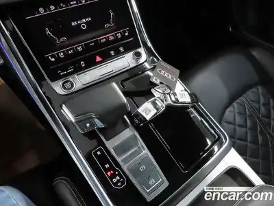 Audi Q8 2023 3.0 гидро в Москве № 1322630, миниатюра 9