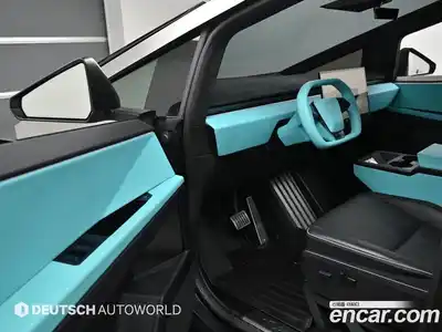 Tesla Cybertruck 2024 гидро в Москве № 1323237, миниатюра 11