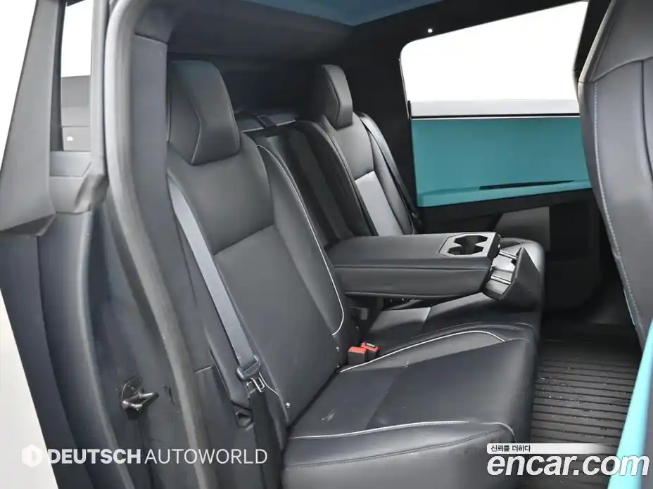 Tesla Cybertruck 2024 гидро в Москве № 1323237, фото 12