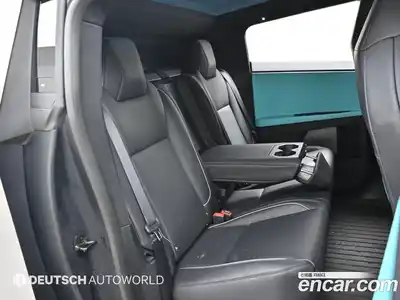 Tesla Cybertruck 2024 гидро в Москве № 1323237, миниатюра 12